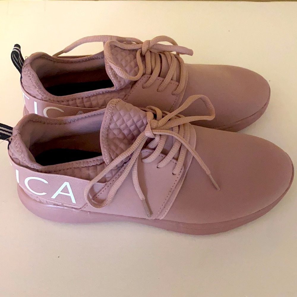 Nautica Sneakers